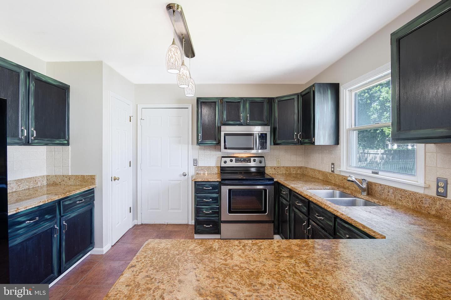 312 Spring Drive photo 15