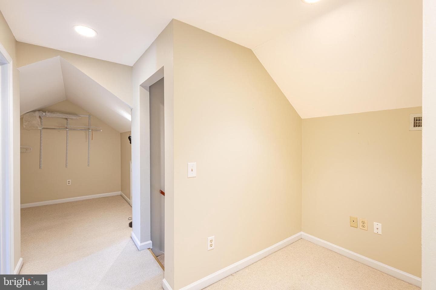 312 Spring Drive photo 24