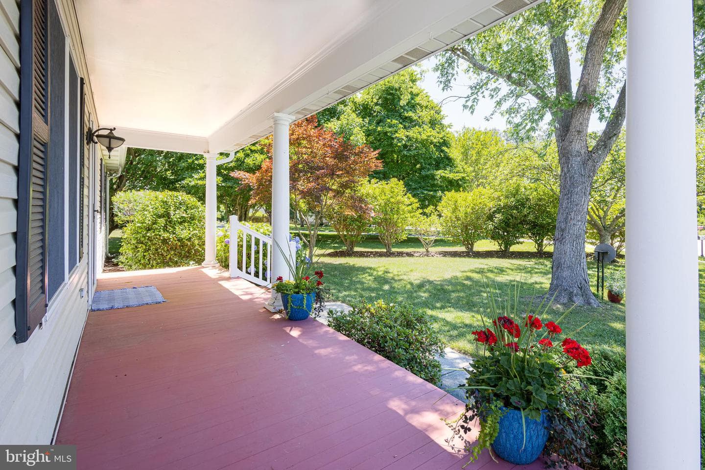 312 Spring Drive photo 3