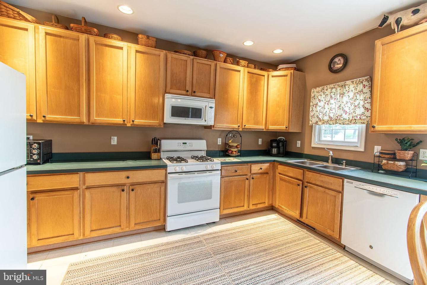 8804 Roundhouse Cir photo 14