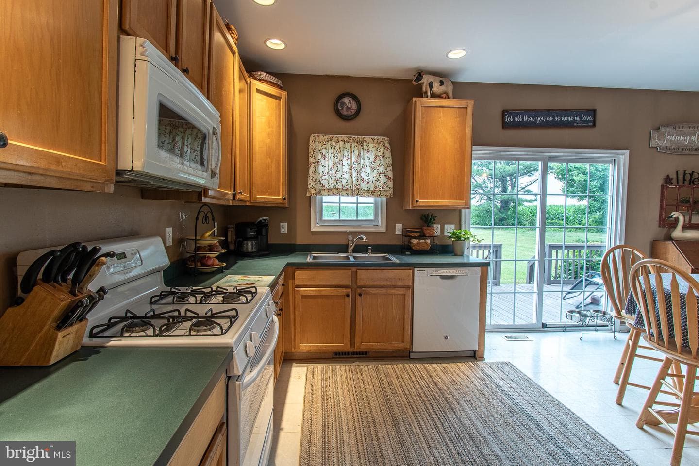 8804 Roundhouse Cir photo 15