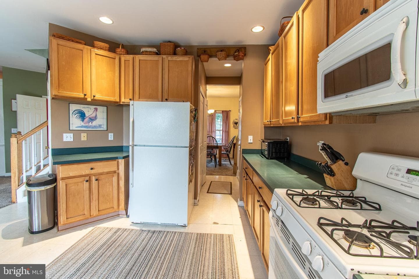 8804 Roundhouse Cir photo 17