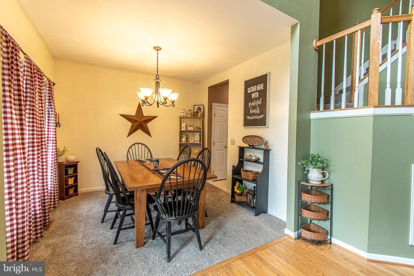 8804 Roundhouse Cir photo 6