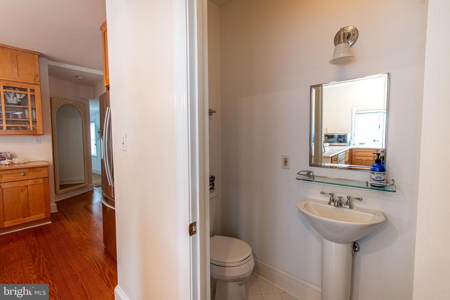 106 Strand #2 photo 32