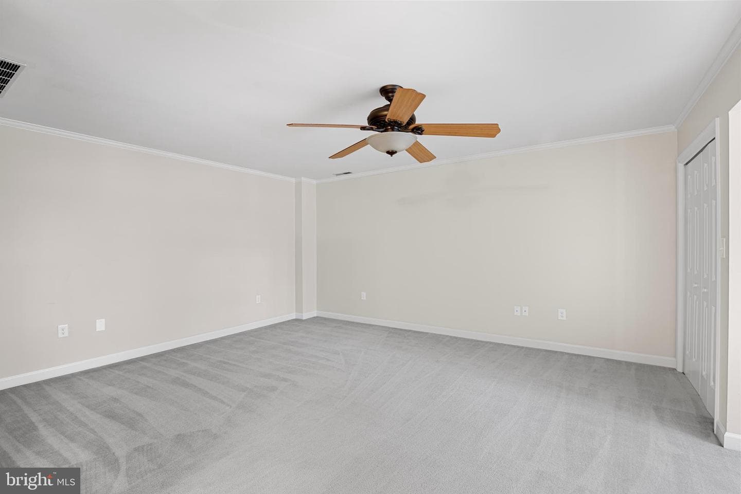 1175 S Washington Street #18 photo 12