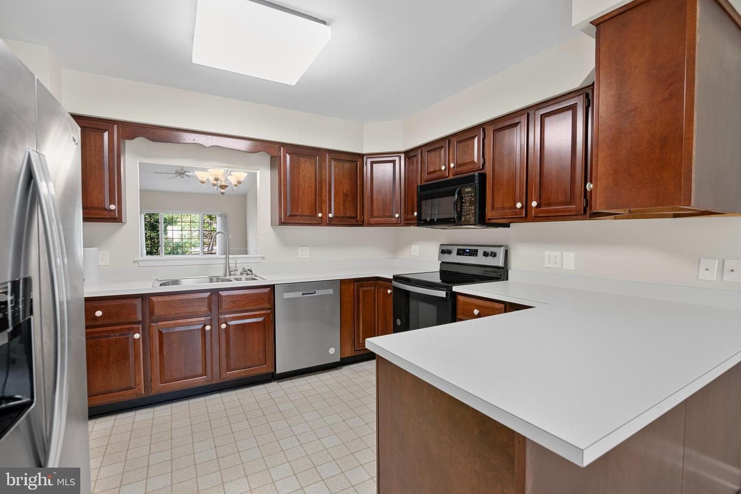 1175 S Washington Street #18 photo 16
