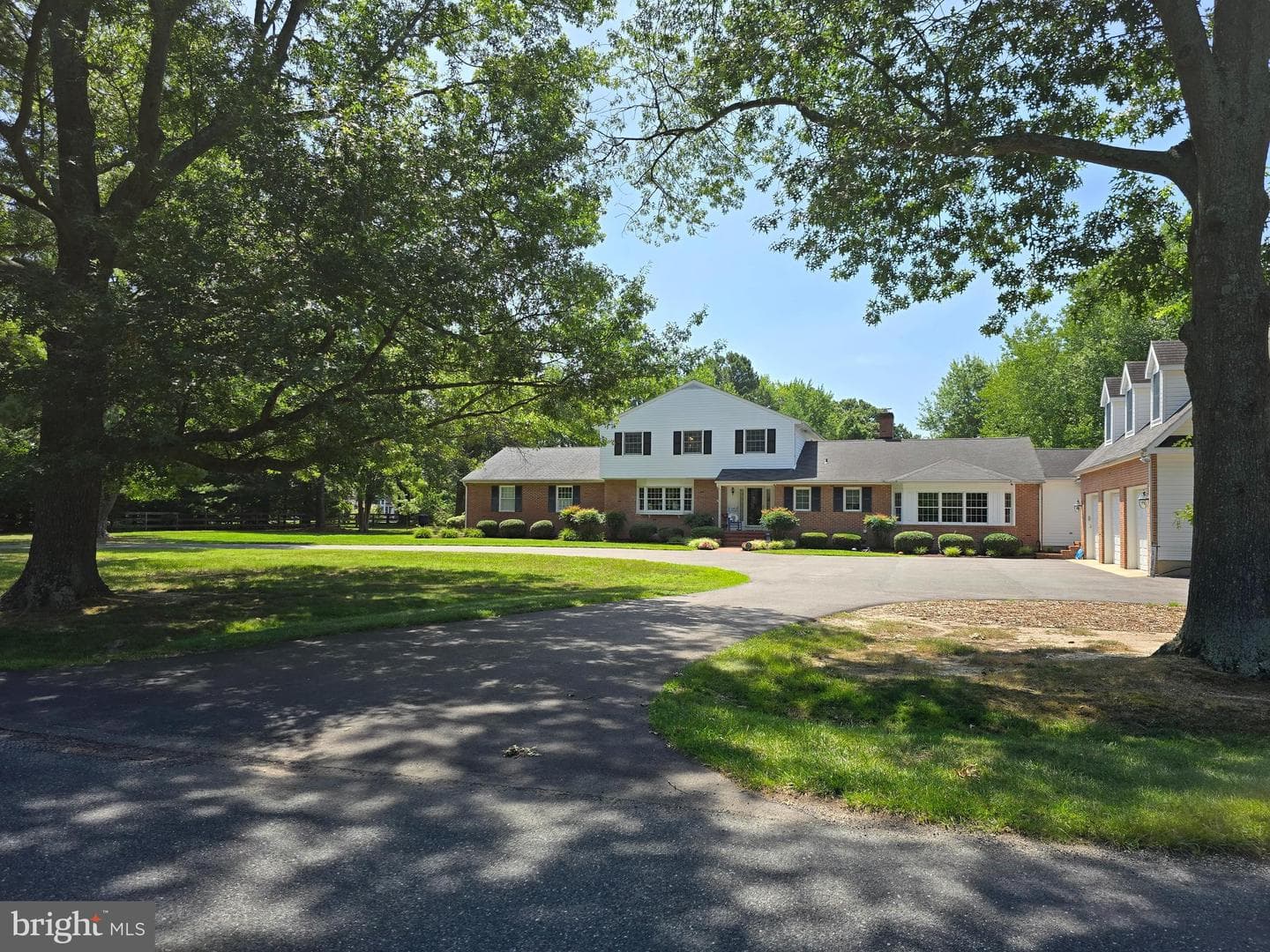 28091 Oaklands Circle photo 3