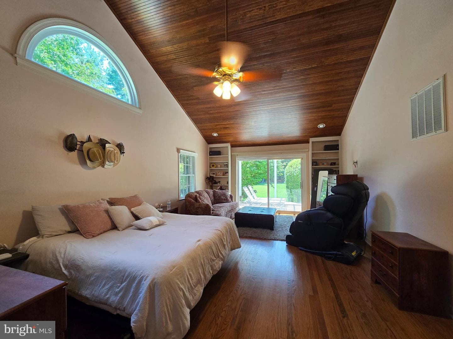 28091 Oaklands Circle photo 32