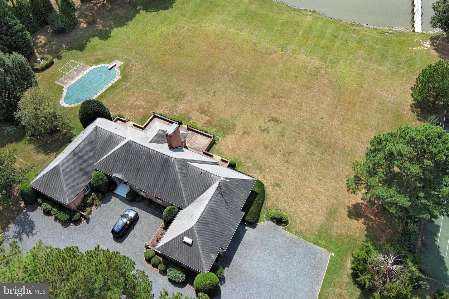 9338 Bantry Road photo 6