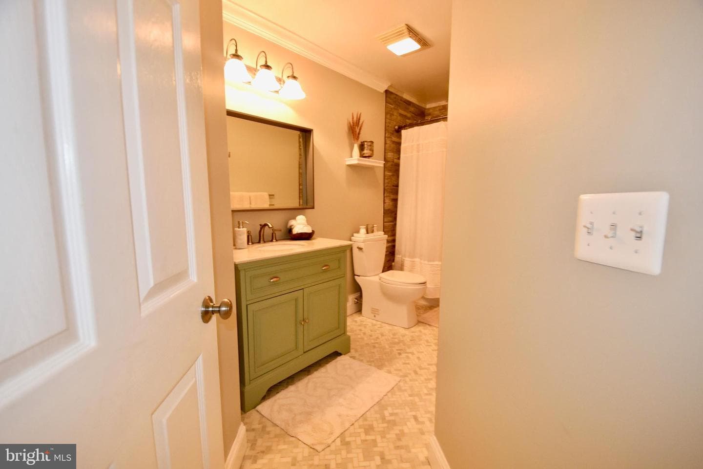 11 Londonderry Drive photo 21