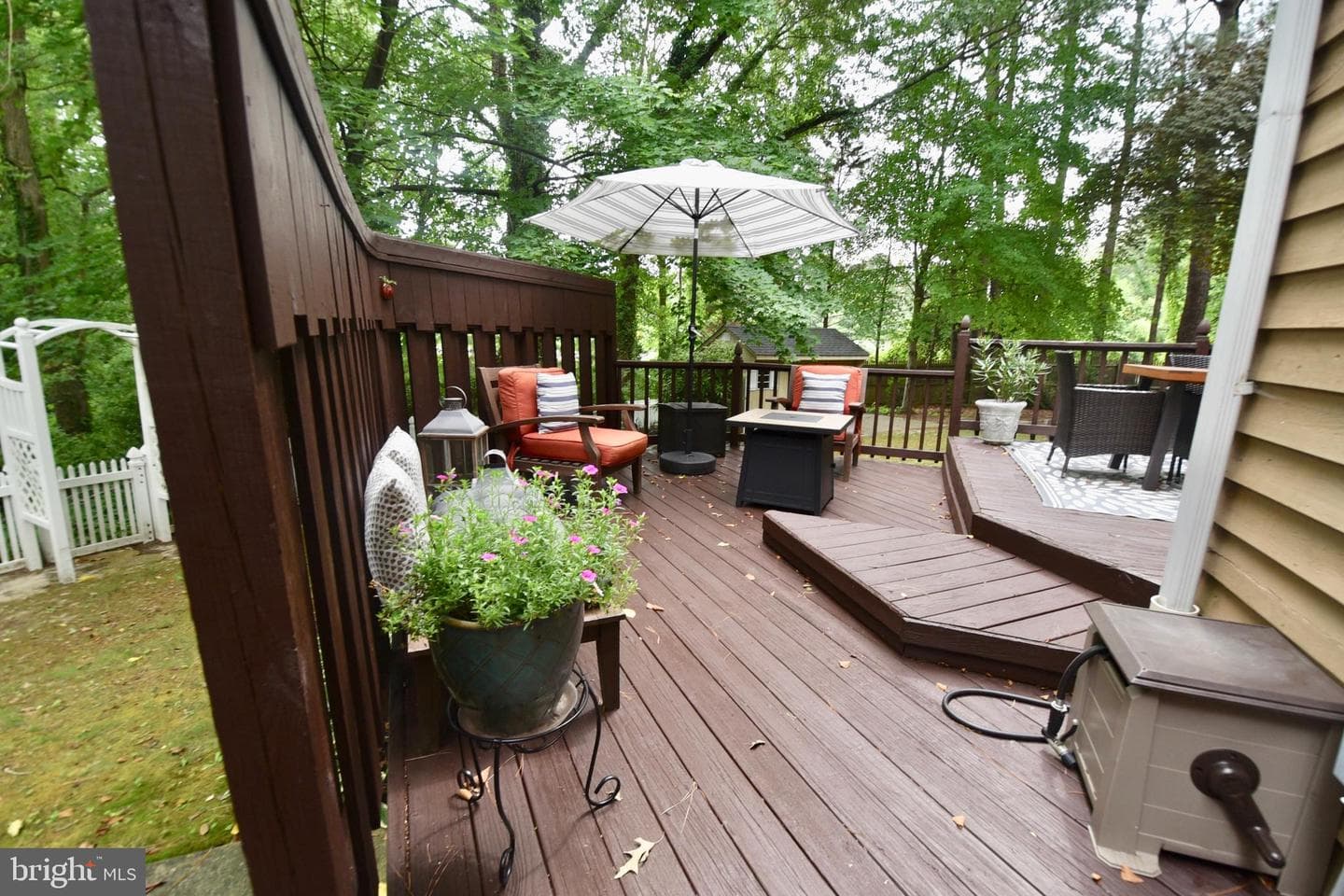 11 Londonderry Drive photo 42