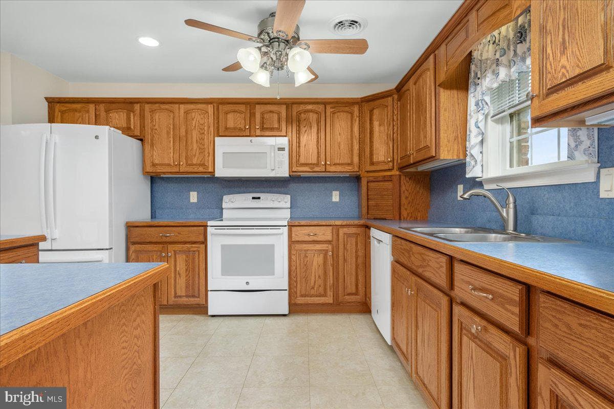 13336 Marquise Drive photo 13