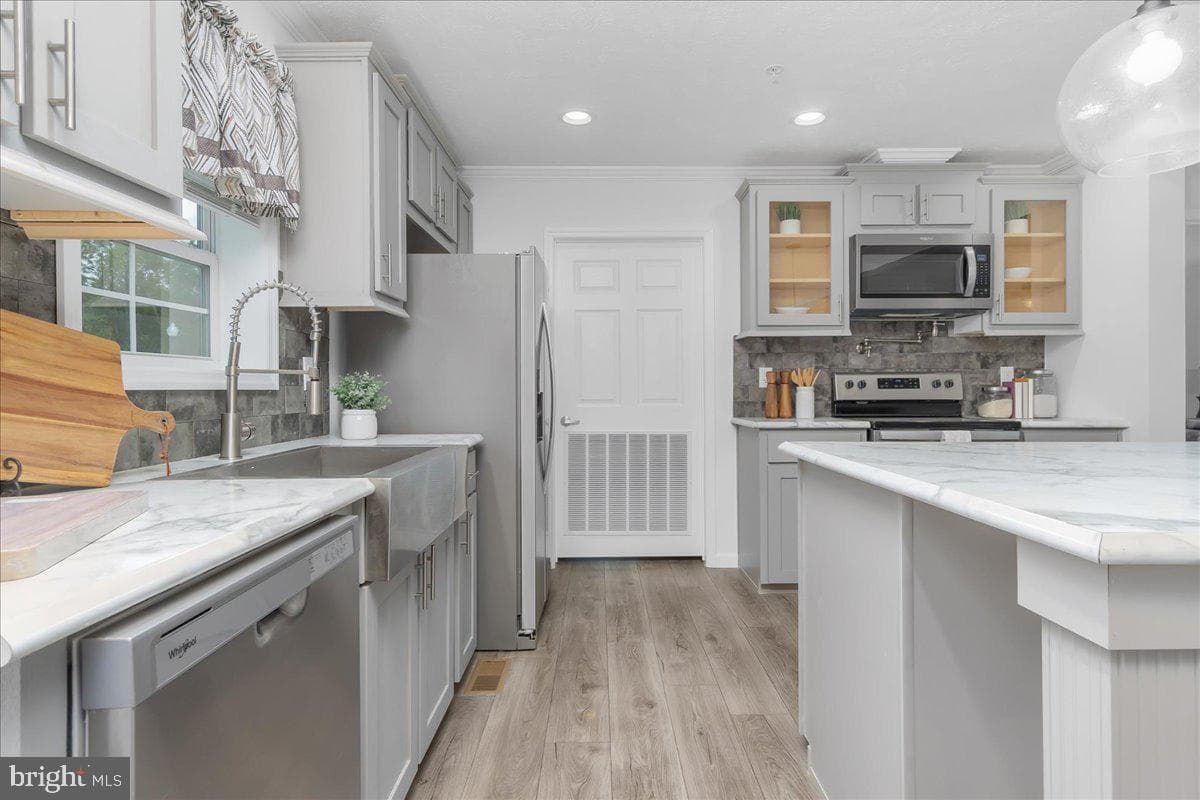 1361 Connecticut Avenue photo 18