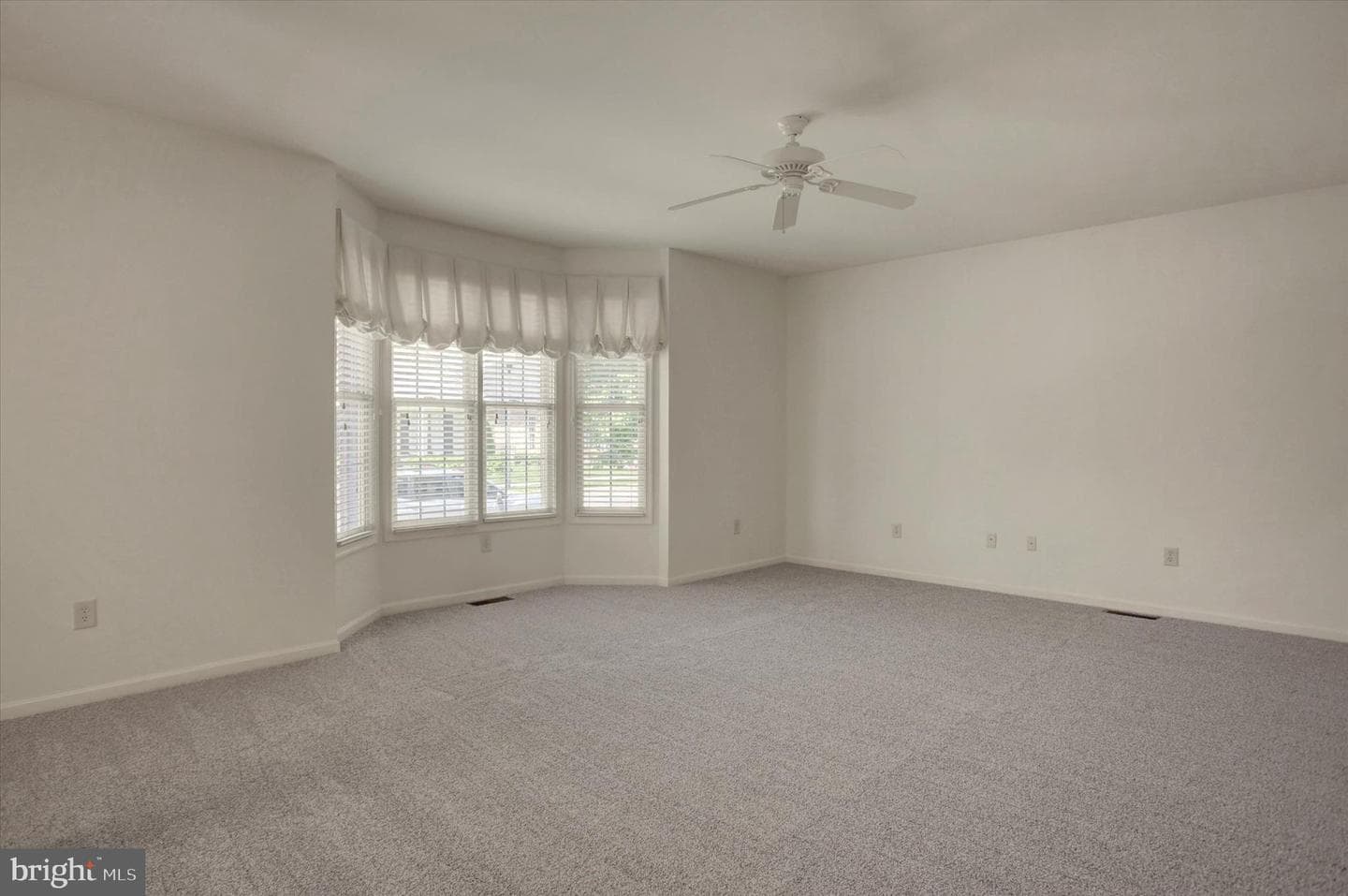 618 Trafalgar Drive photo 6