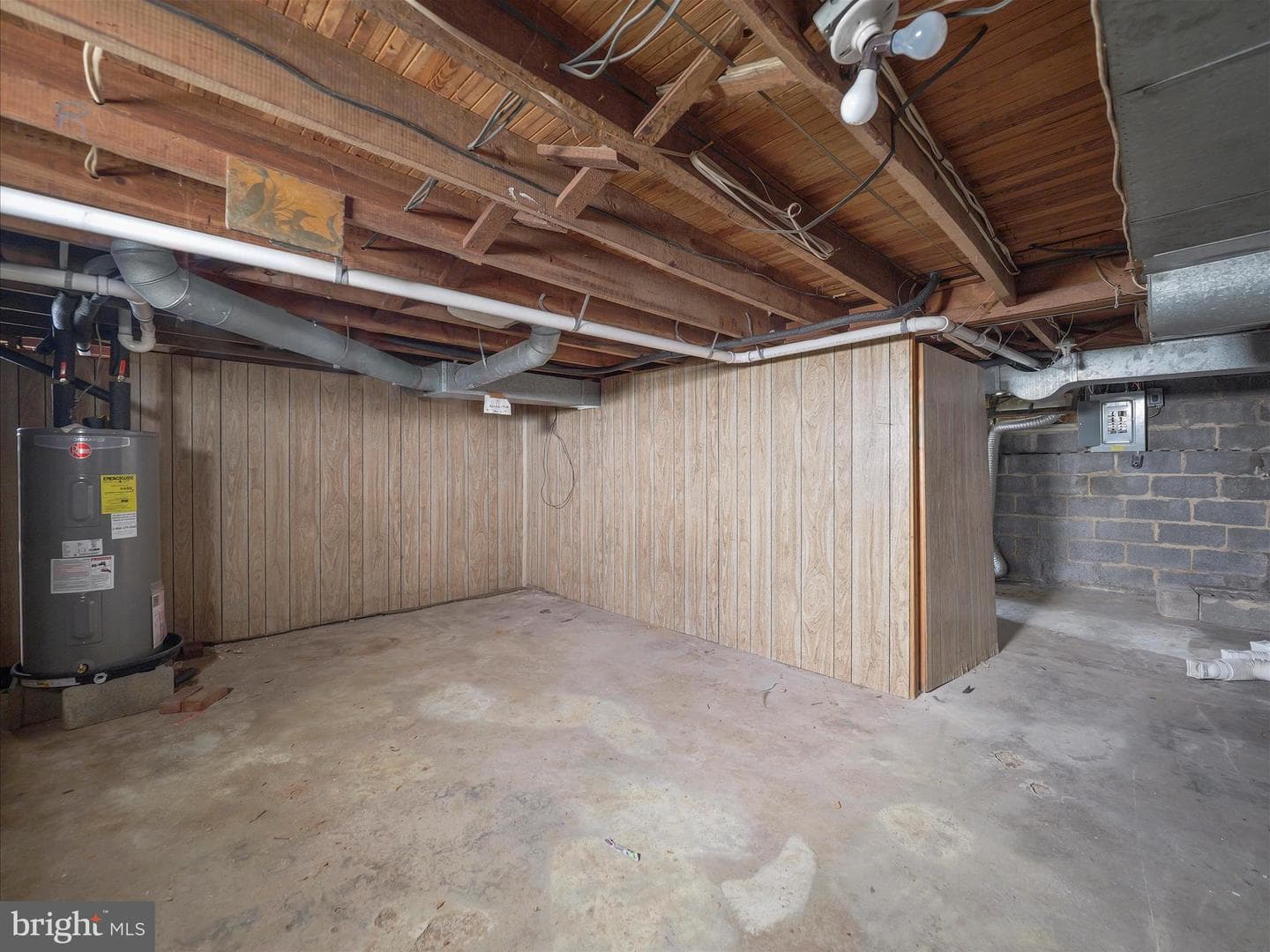 541 Guilford Avenue photo 19