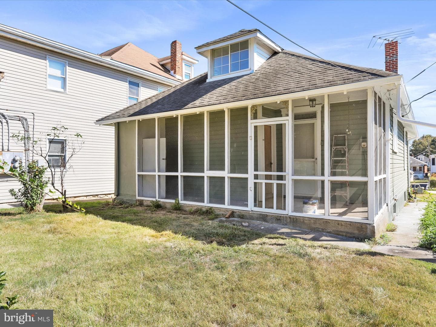 541 Guilford Avenue photo 23