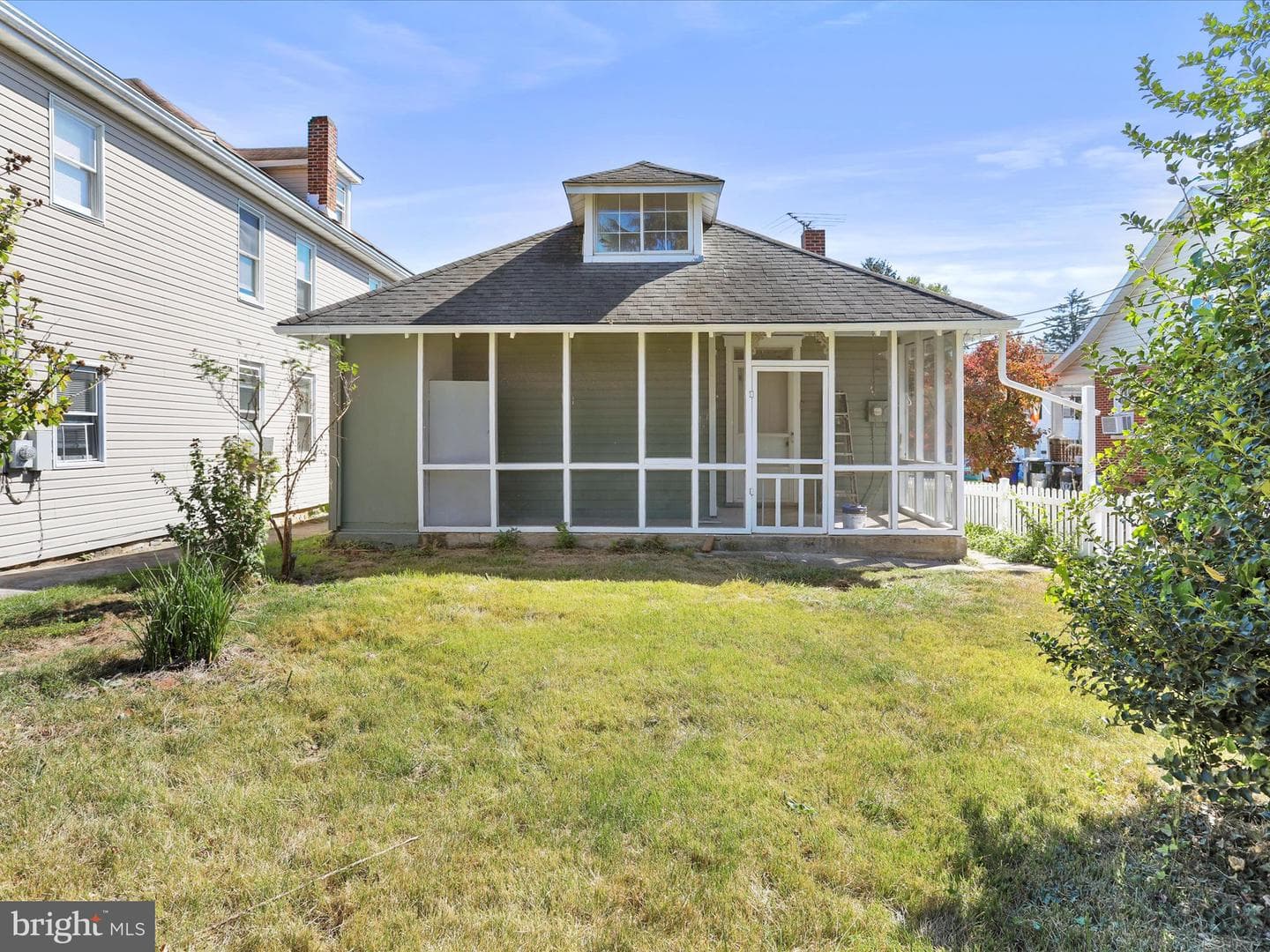 541 Guilford Avenue photo 24