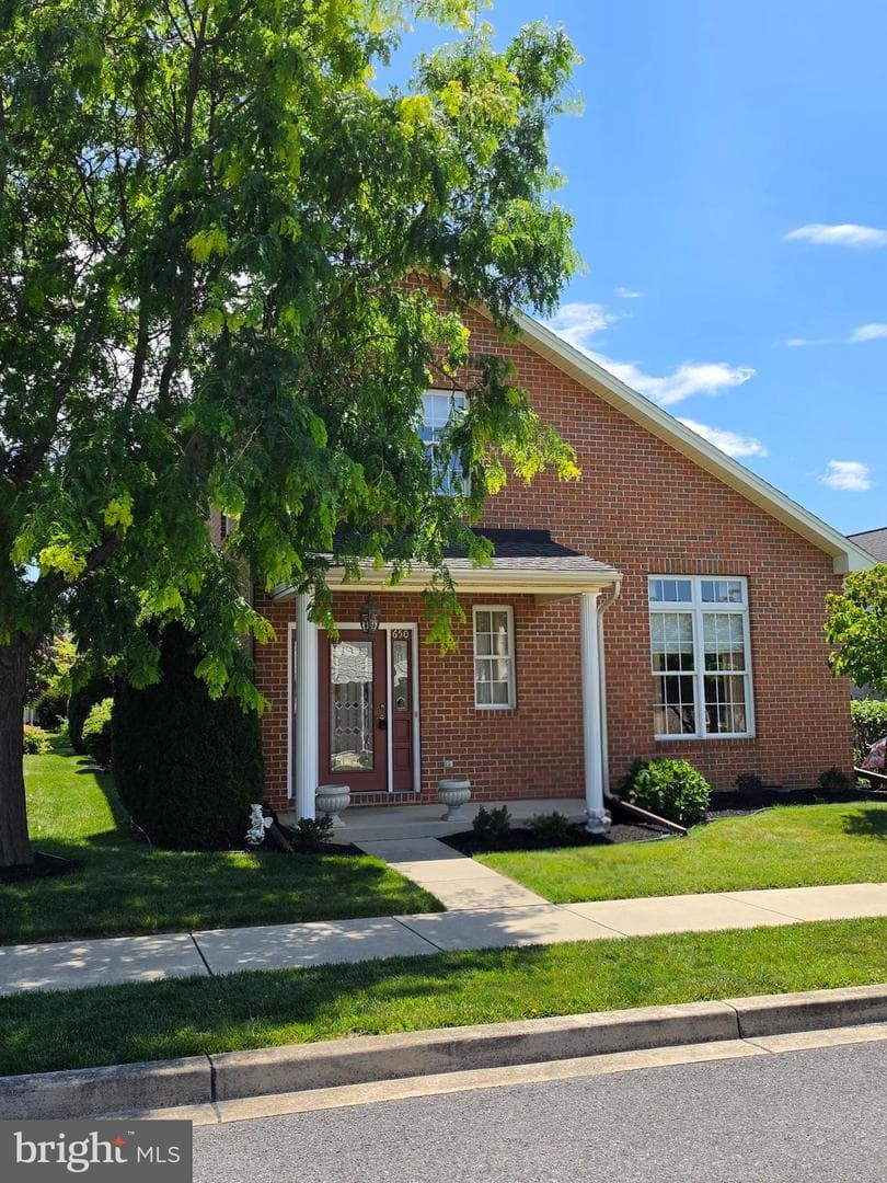 650 Trafalgar Drive photo 38