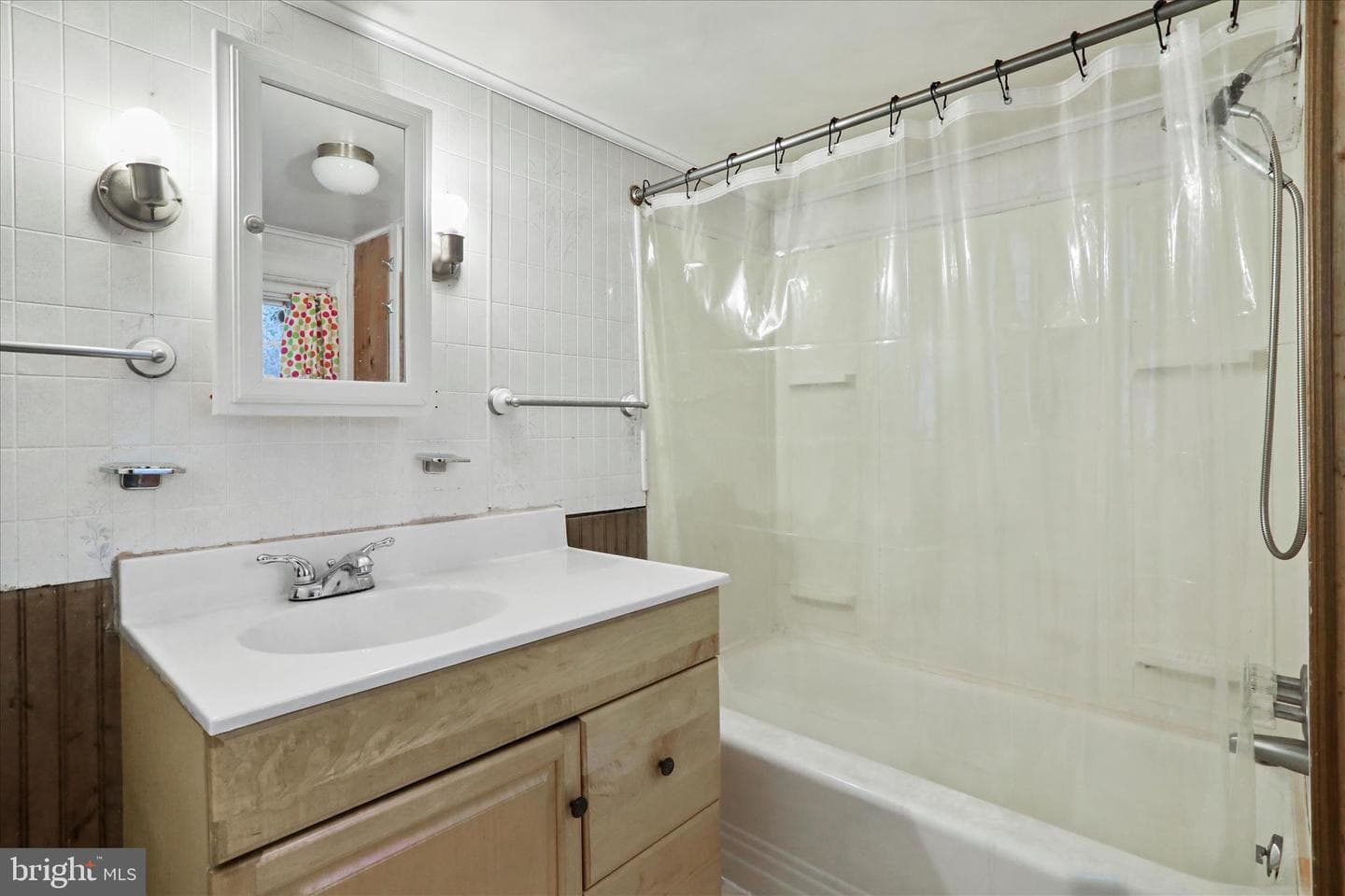 142 East Avenue photo 29
