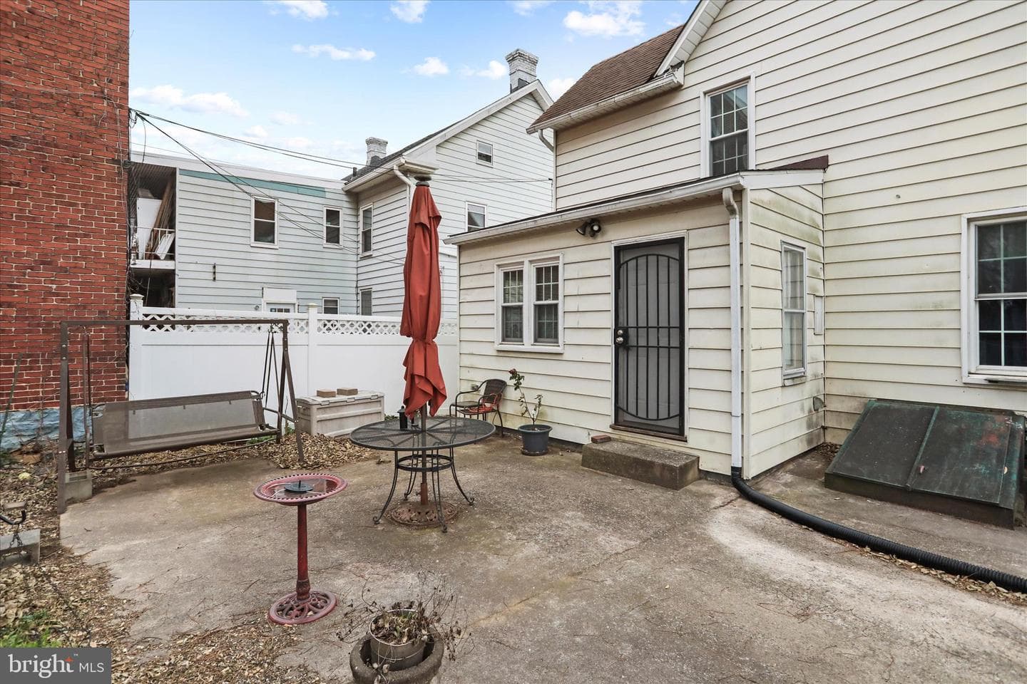 142 East Avenue photo 43