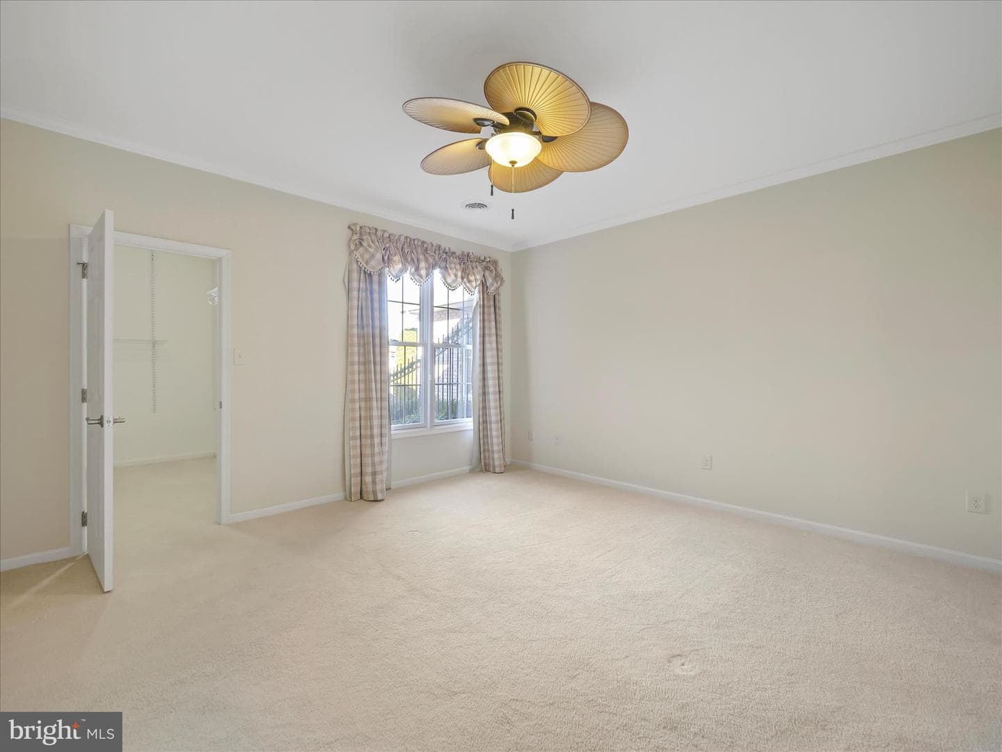 608 Tudor Drive photo 34