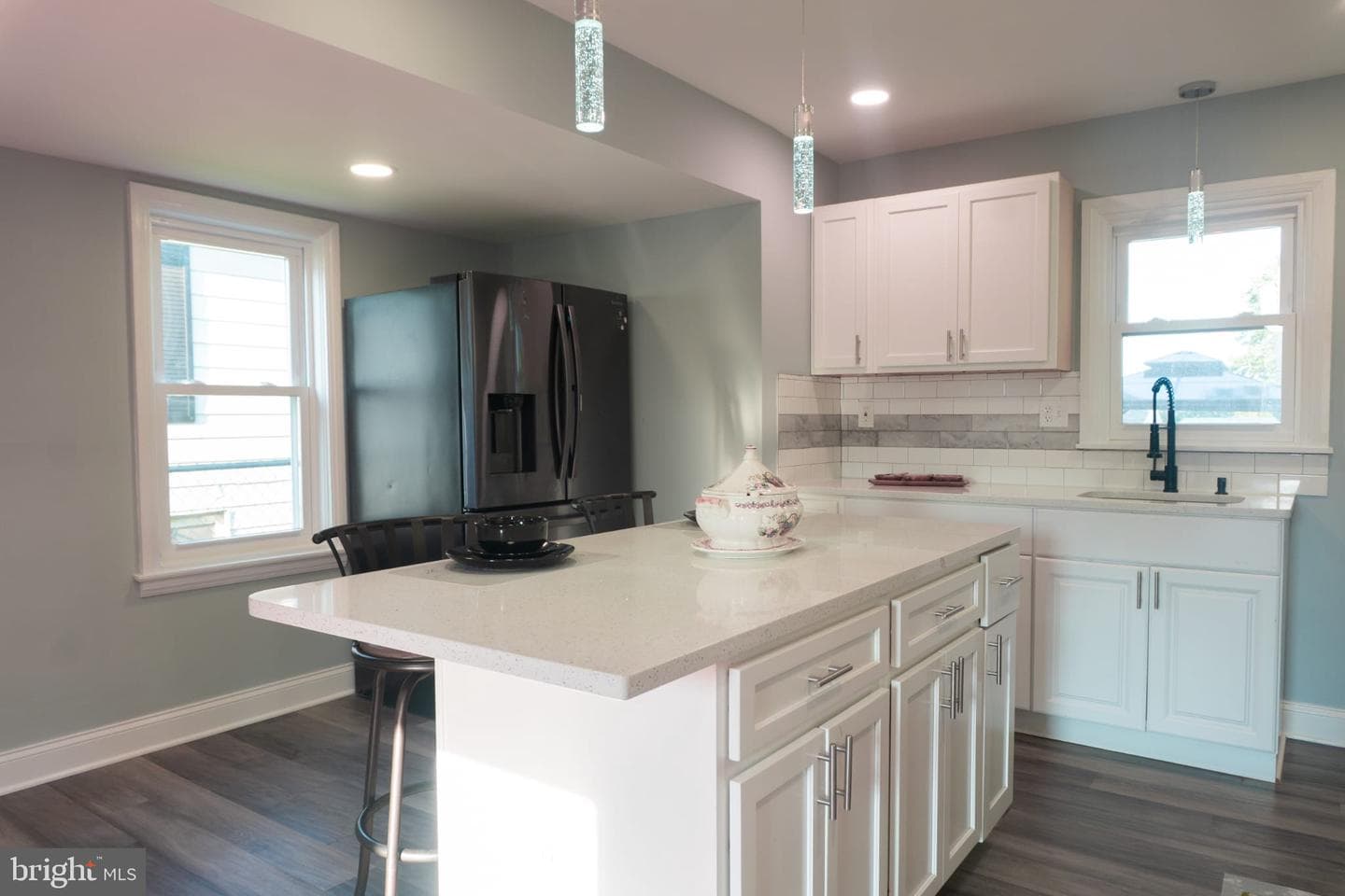 842 Guilford Avenue photo 7