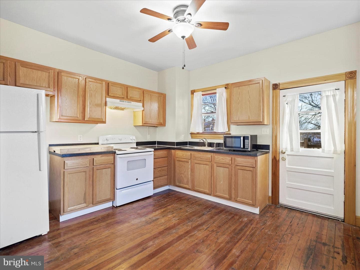 133 Randolph Ave photo 12