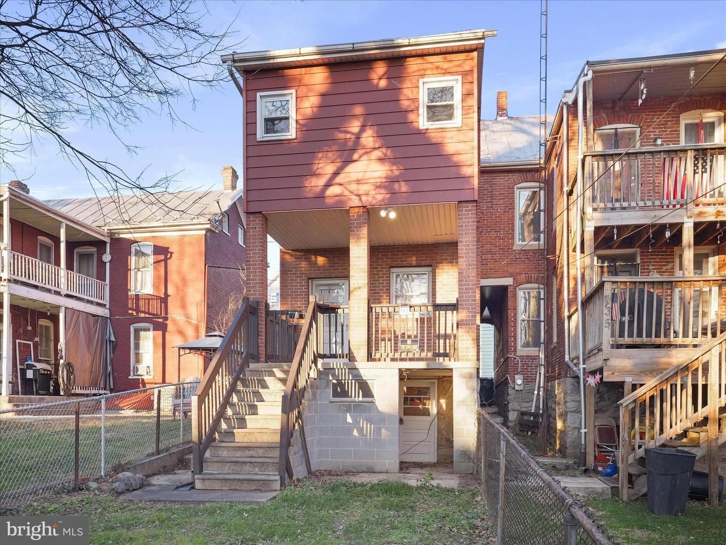 133 Randolph Ave photo 29