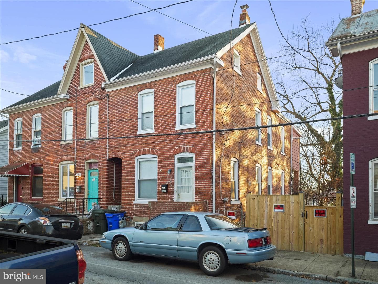 133 Randolph Ave photo 3