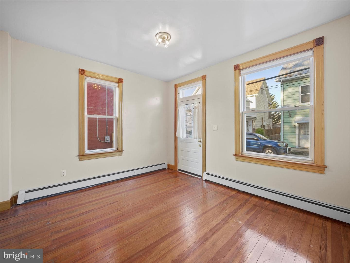 133 Randolph Ave photo 5