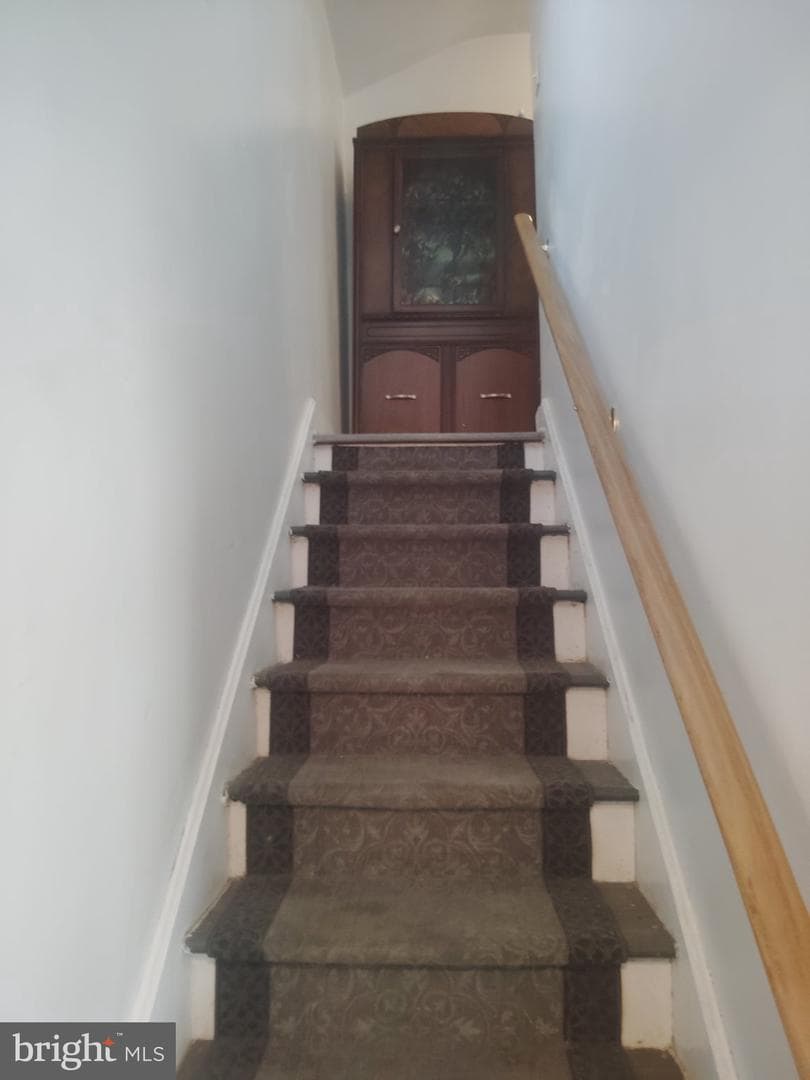 446 Stratford Avenue photo 15
