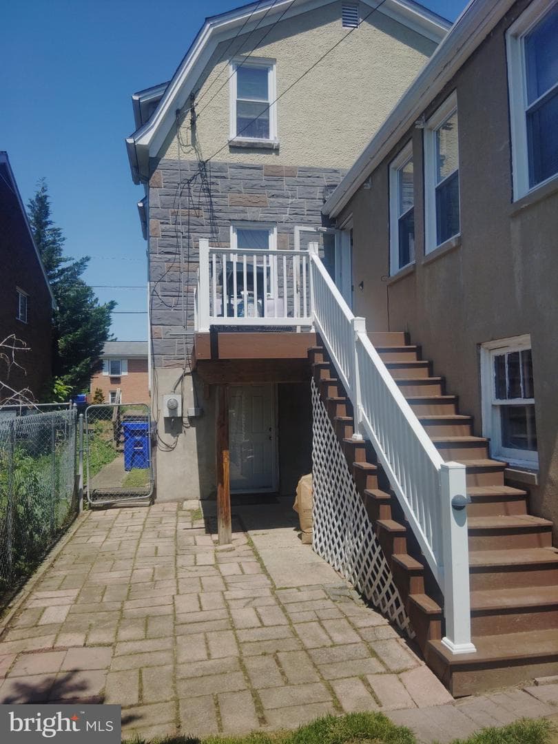 446 Stratford Avenue photo 22