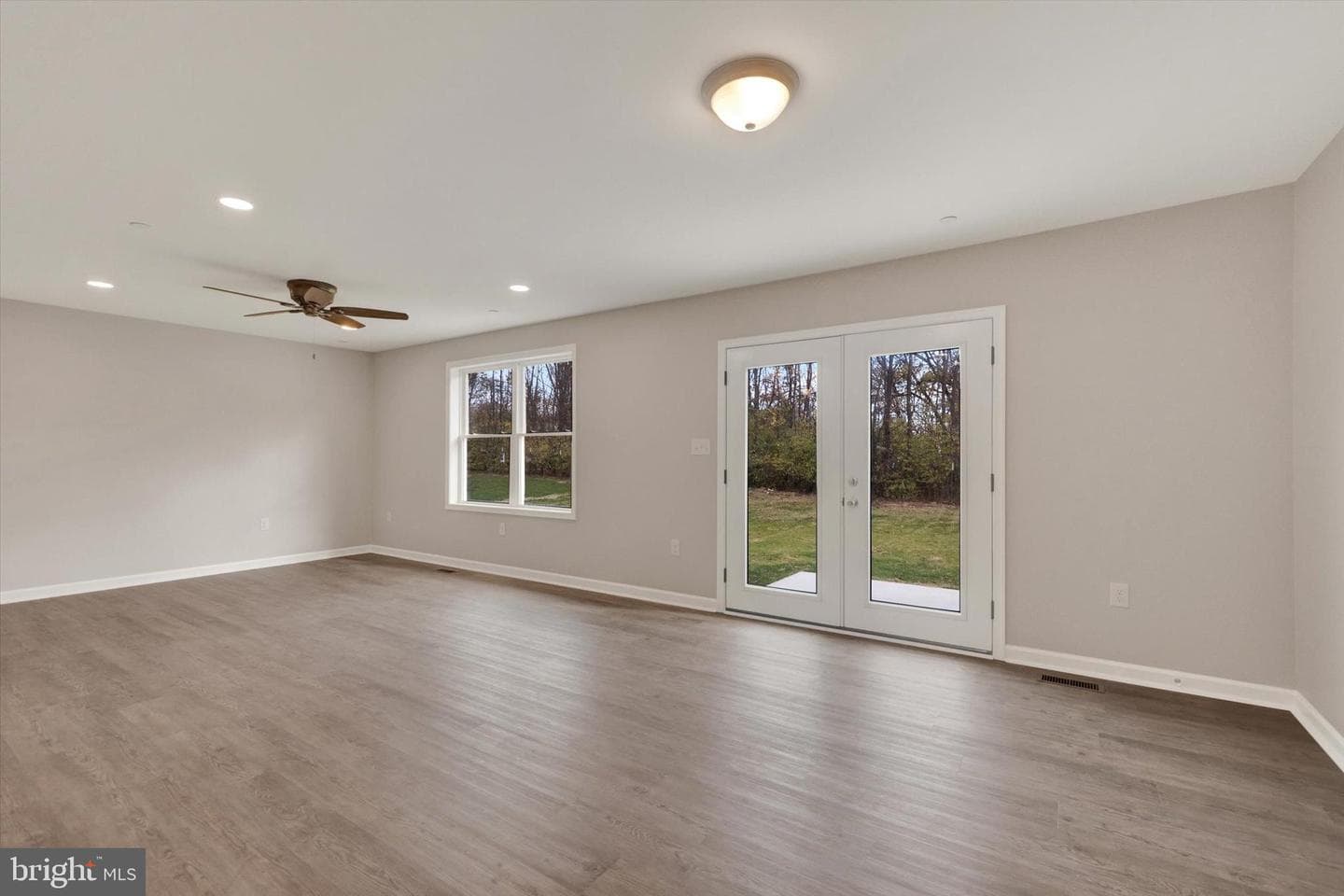 13948 Patriot Way photo 13