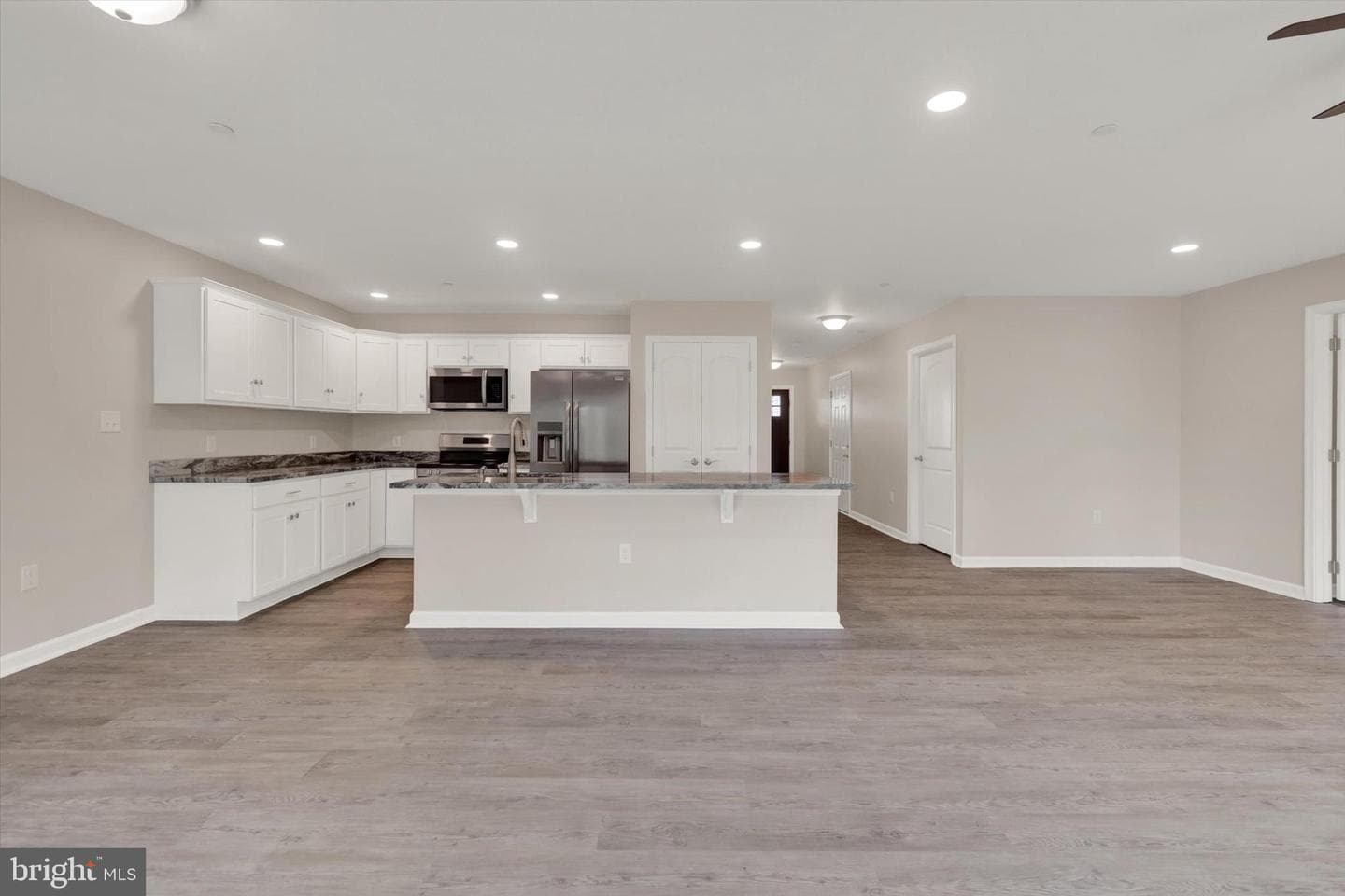 13948 Patriot Way photo 7