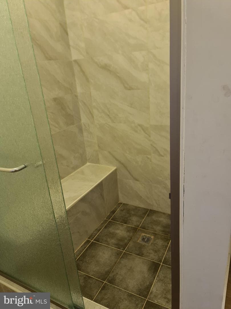 542 Salem Avenue photo 10