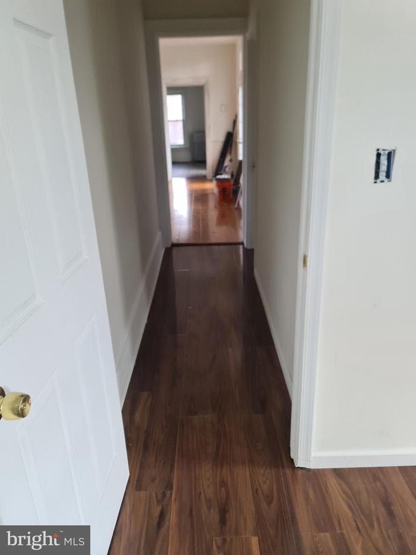 542 Salem Avenue photo 11
