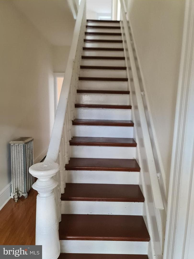 542 Salem Avenue photo 7