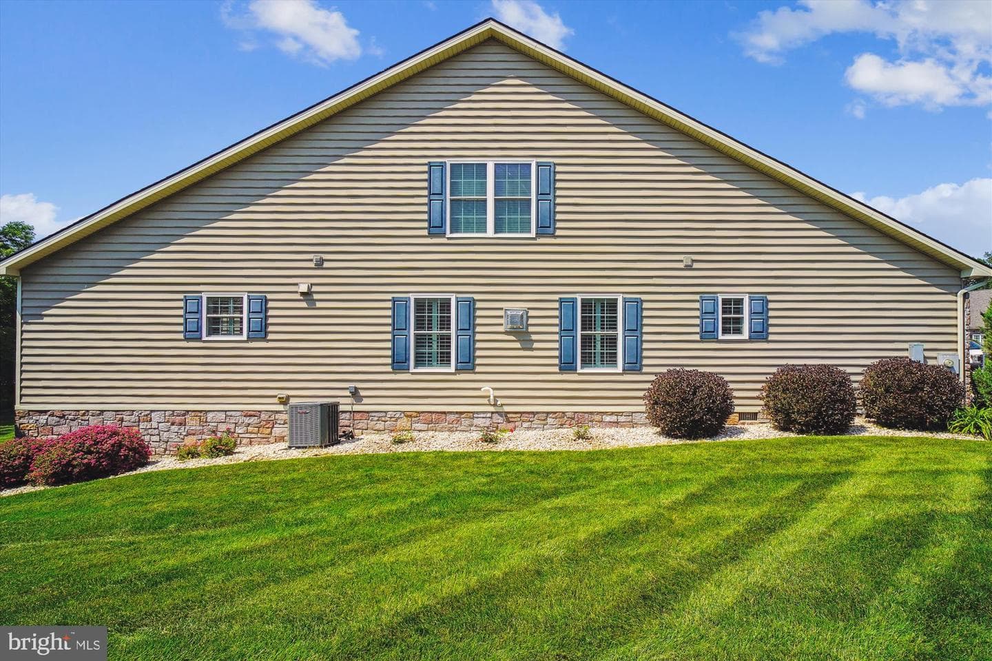 9616 Cobble Stone Court photo 11