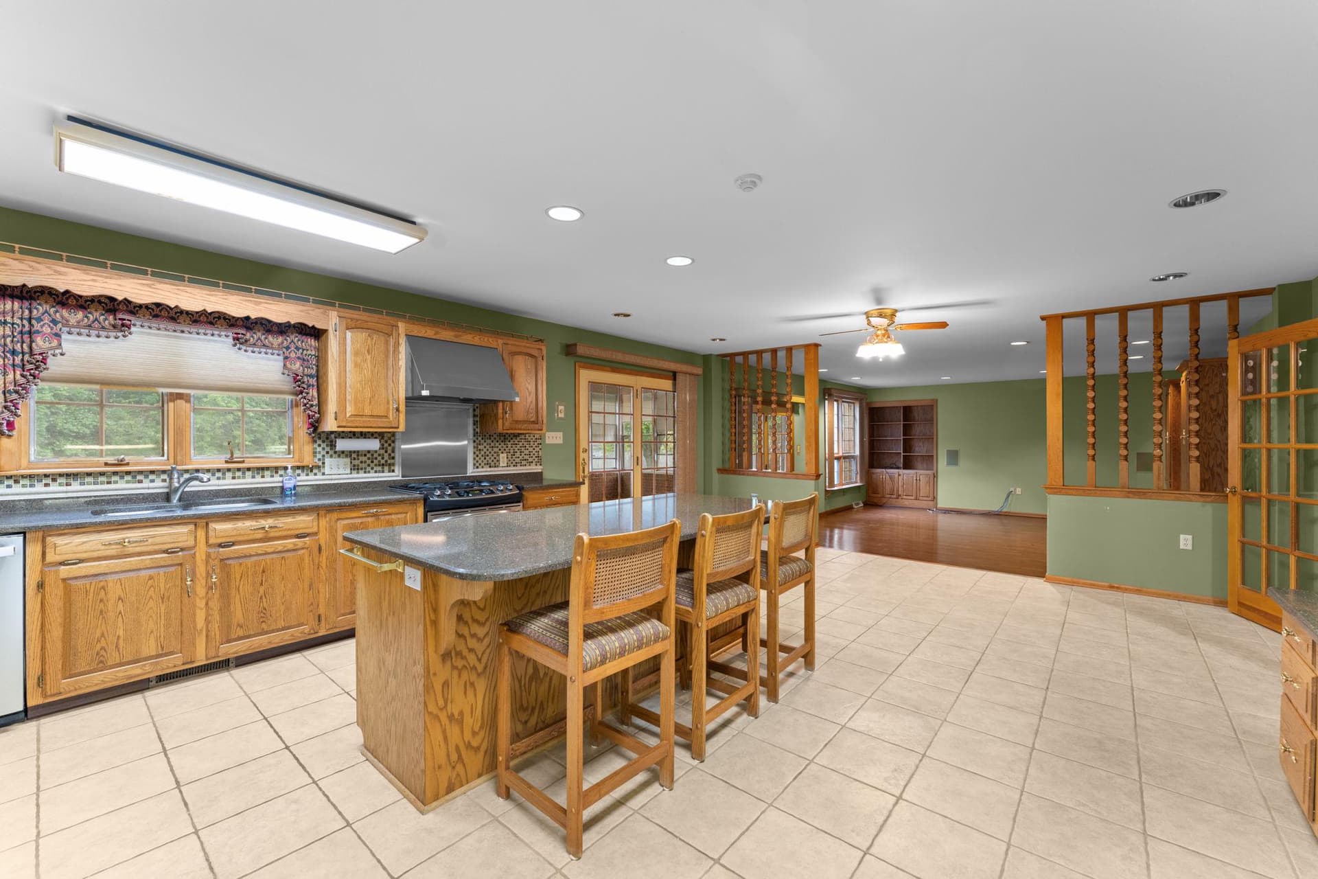 18903 Manchester Drive photo 26