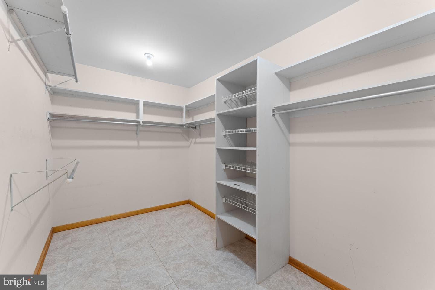 18903 Manchester Drive photo 47