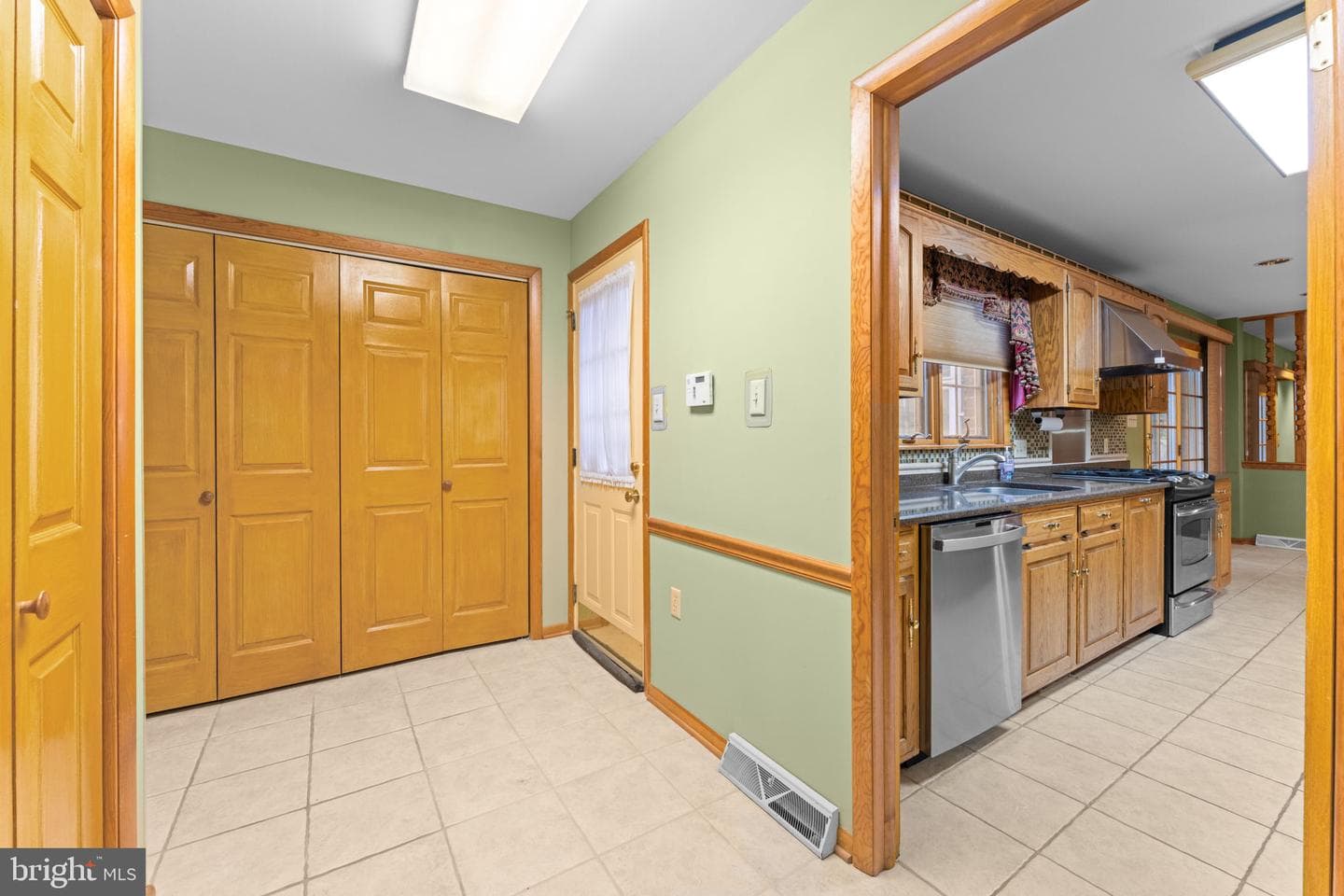 18903 Manchester Drive photo 49