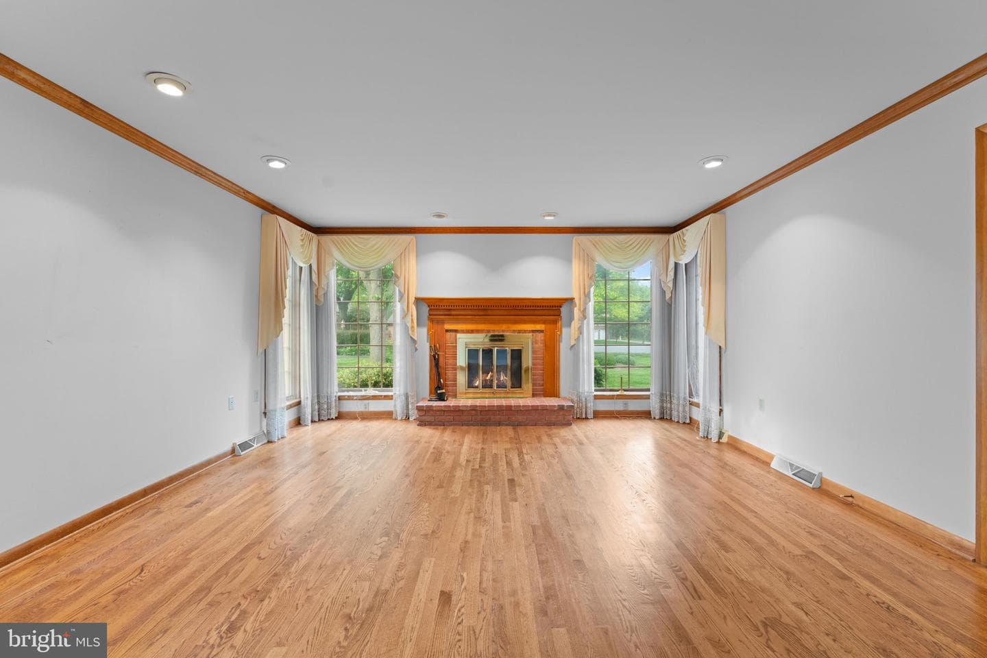 18903 Manchester Drive photo 8