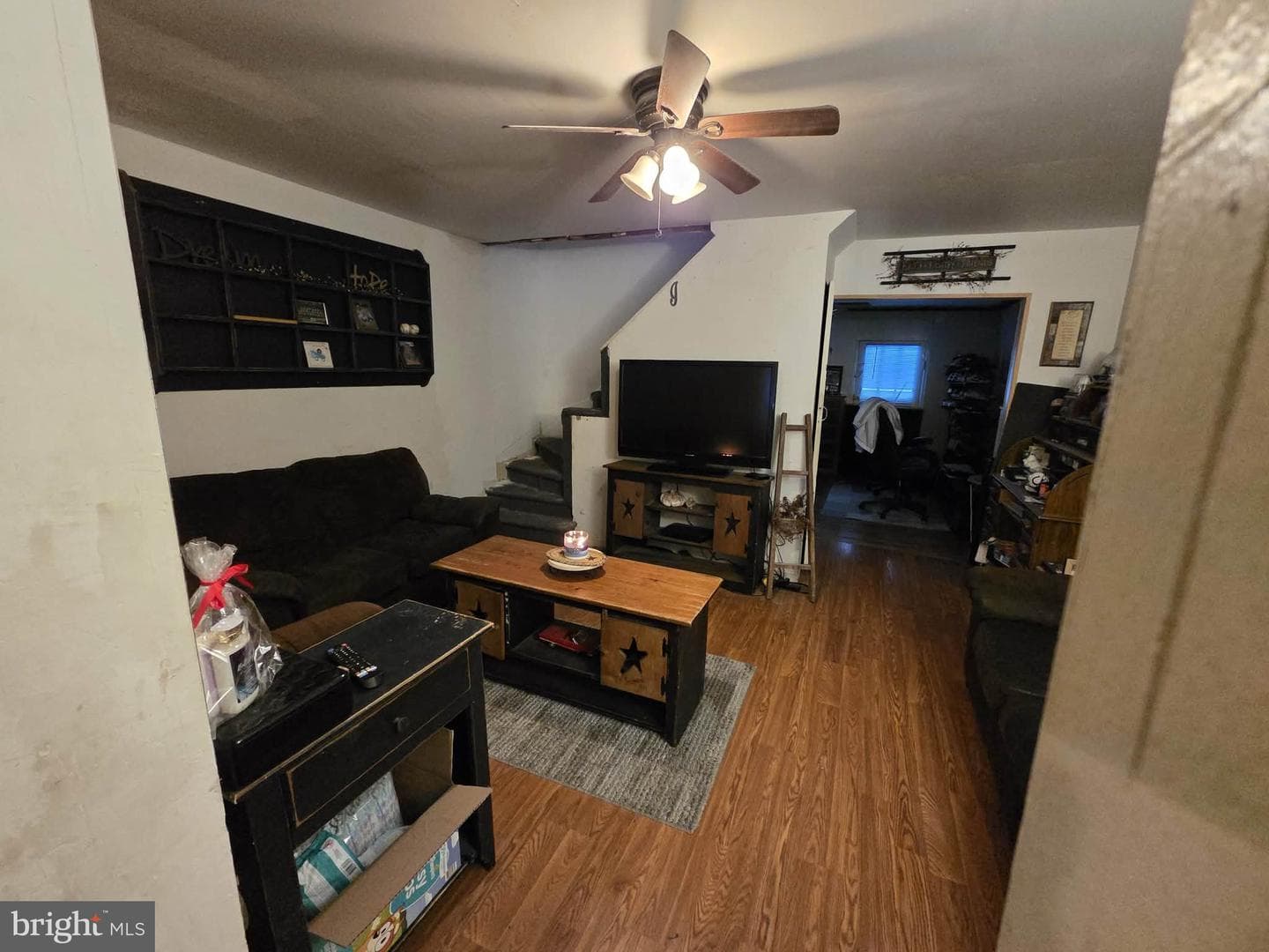217 James Street photo 11