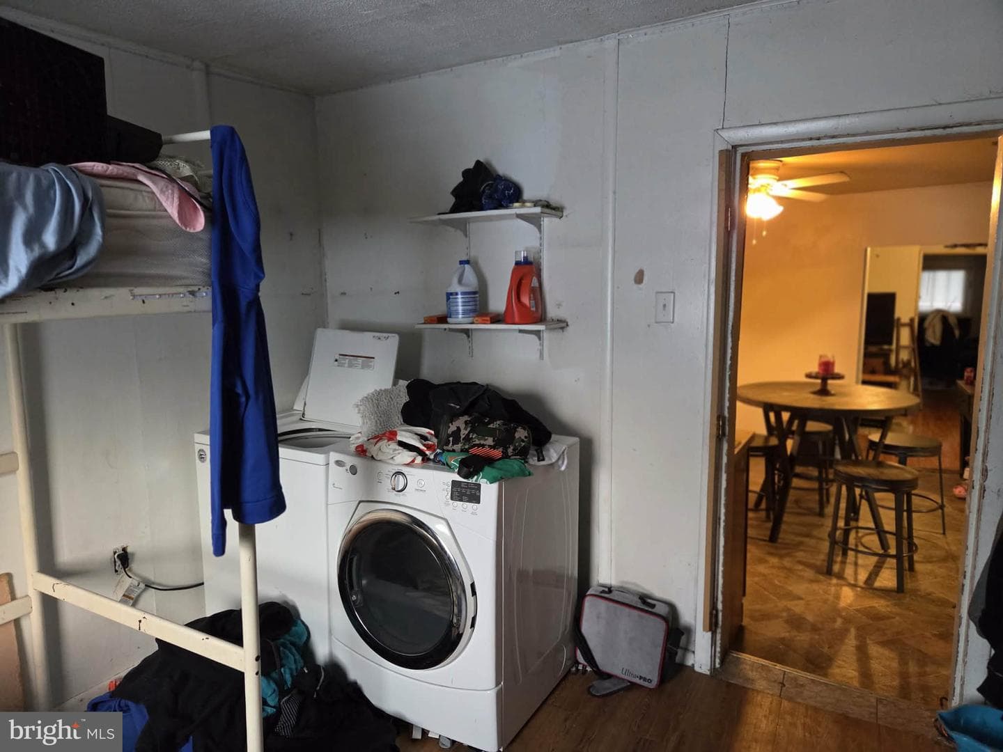 217 James Street photo 15