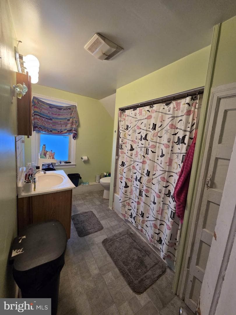 217 James Street photo 16