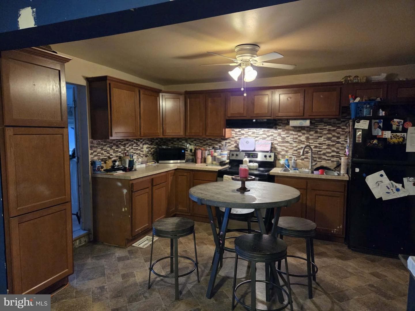 217 James Street photo 3