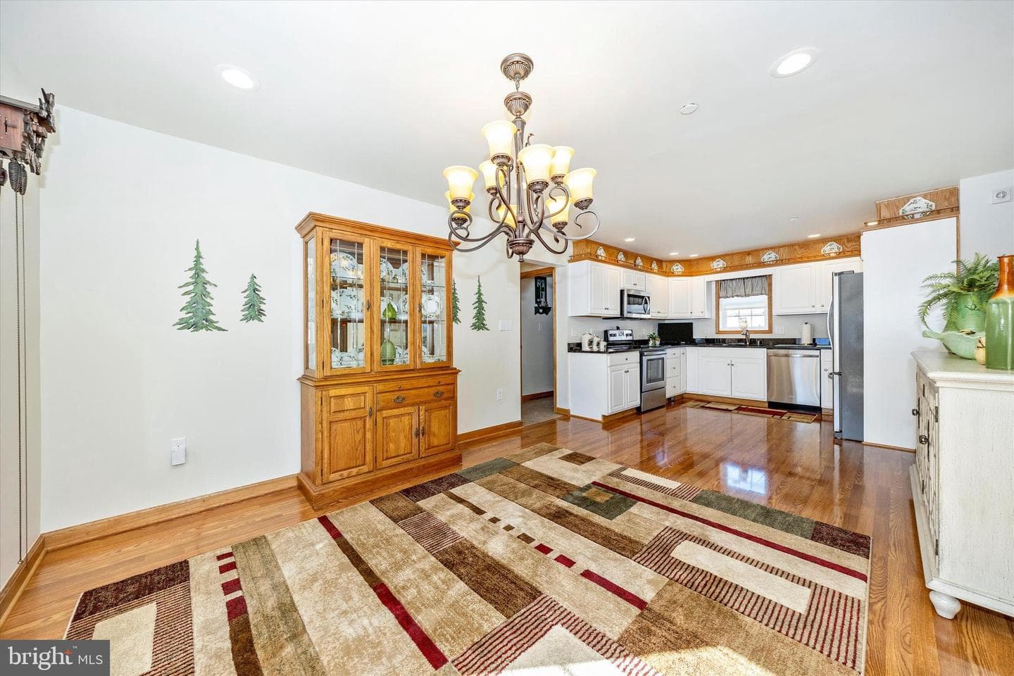 19327 Longmeadow Road photo 11