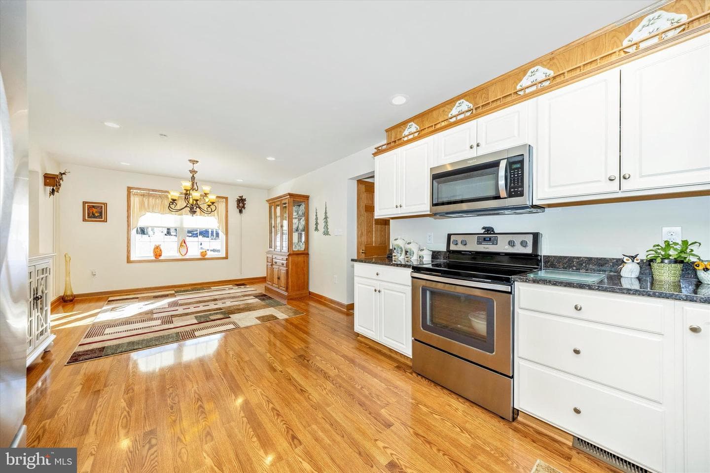 19327 Longmeadow Road photo 17