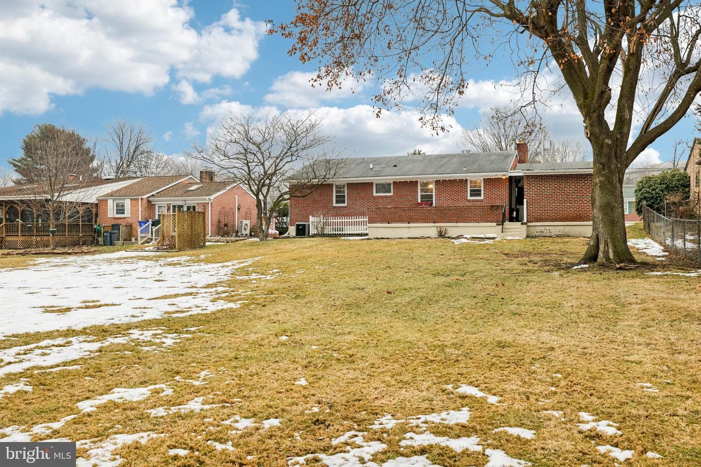 217 Woodpoint Avenue photo 34
