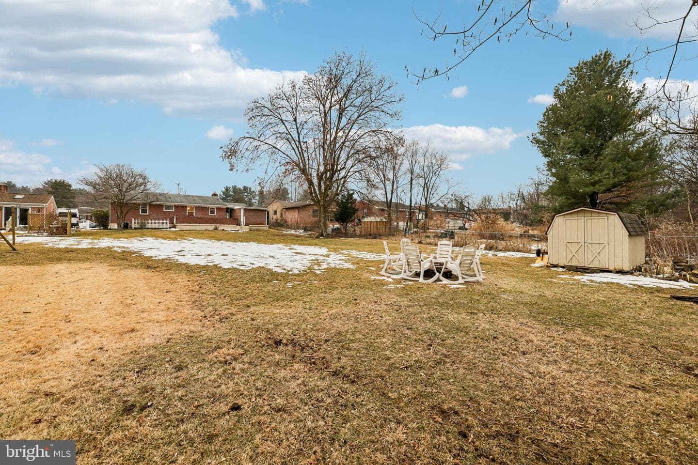217 Woodpoint Avenue photo 38